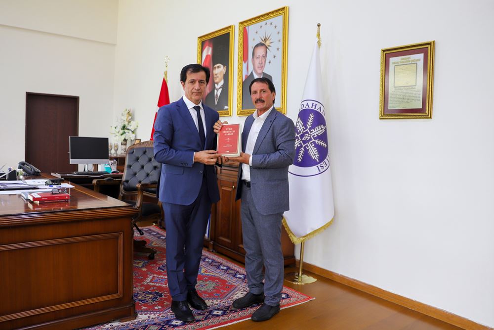Âşık Mustafa Aydın’dan Rektörümüz Prof. Dr. Öztürk Emiroğlu’na Ziyaret