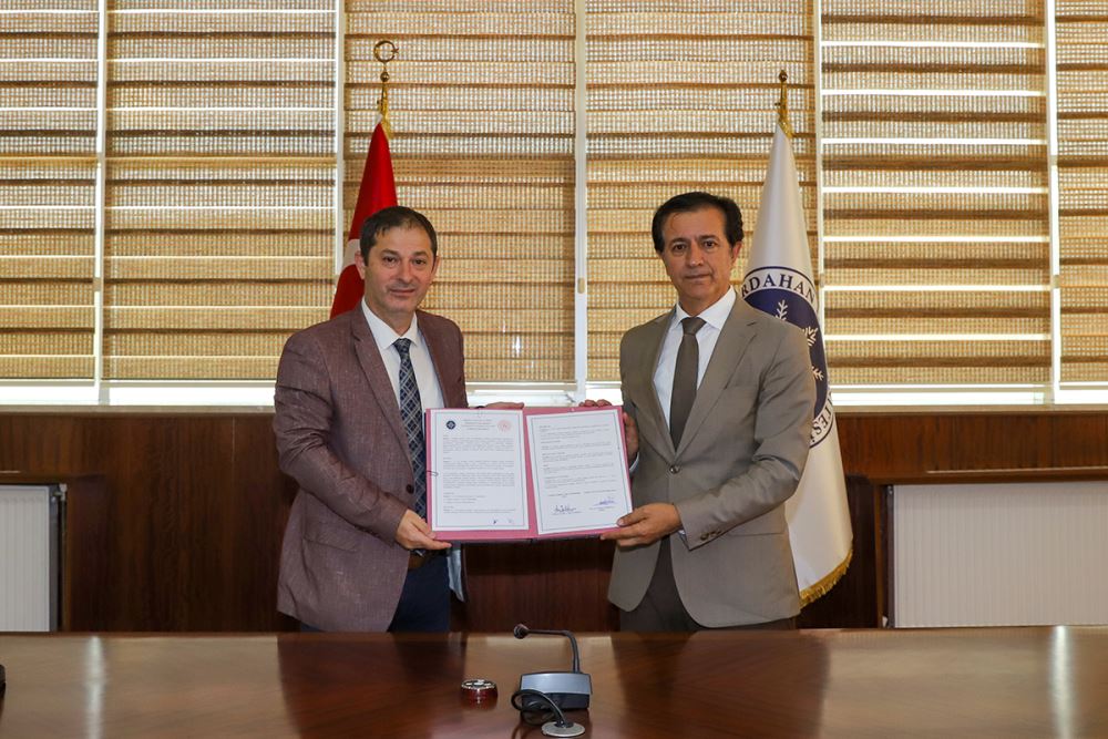 Üniversitemiz ile Ardahan Gençlik ve Spor İl Müdürlüğü Arasında İş Birliği Protokolü İmzalandı