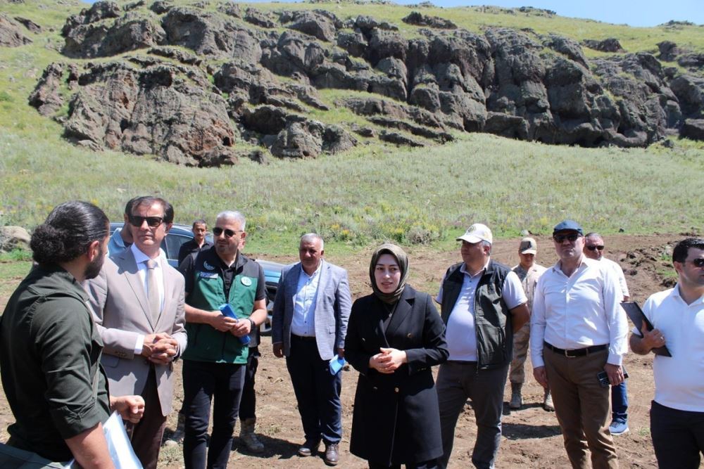 Rektörümüz Hanak Harosman Kanyonu’nda İncelemelerde Bulundu