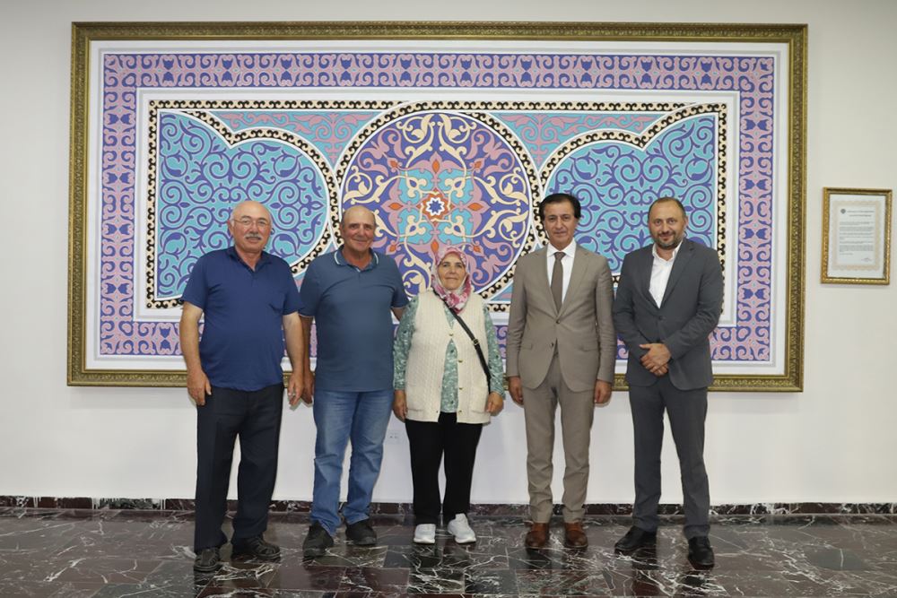 Posof Adliyesi Yazı İşleri Müdürü ve Beraberindekiler Rektörümüzü Ziyaret Etti