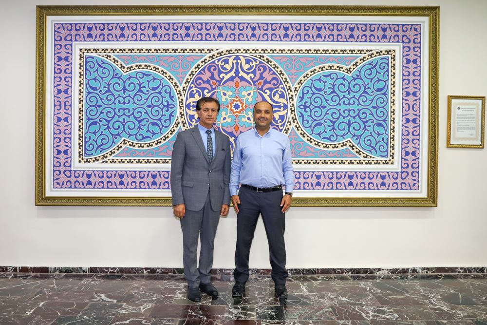 Ardahanlı İş İnsanı Hür Özgür Yılmaz’dan Rektörümüze Ziyaret