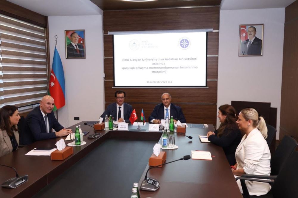 Üniversitemiz ile Bakü Slavyan Üniversitesi Arasında İş Birliği Protokolü İmzalandı