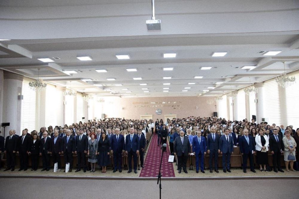 Rektörümüz Prof. Dr. Öztürk Emiroğlu, Doğu Anadolu Rektörler Heyeti ile İştirak Ettiği Azerbaycan’daki Temaslarını Tamamlayarak Ardahan’a Döndü