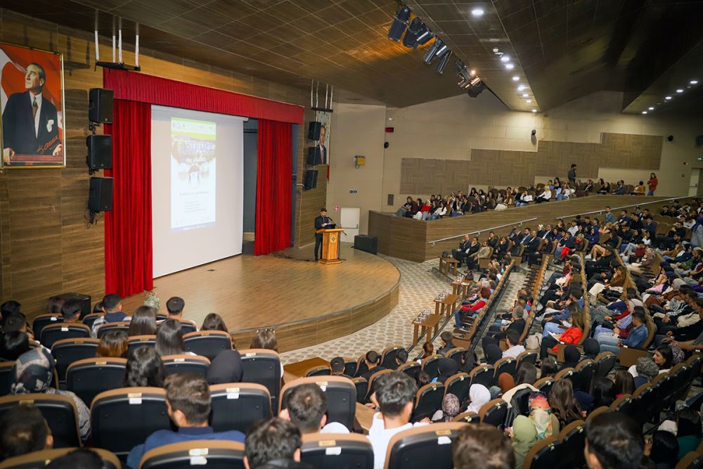 Üniversitemizde 2025–2026 Akademik Yılı Rehberlik ve Uyum Programı Gerçekleştirildi