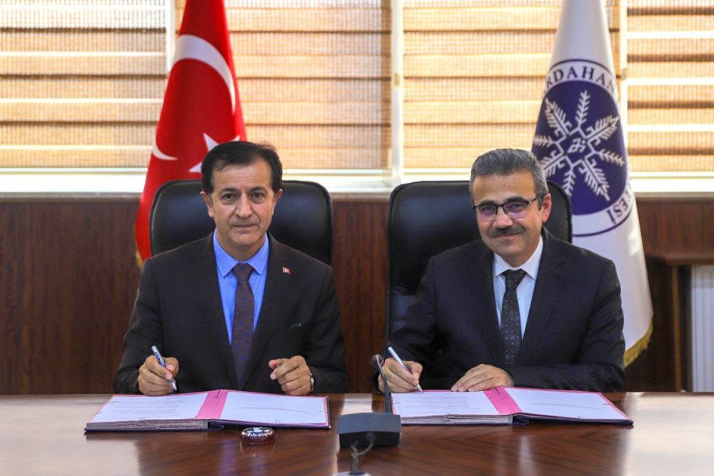 Üniversitemiz ve Ardahan İl Millî Eğitim Müdürlüğü Arasında İş Birliği Protokolü İmzalandı