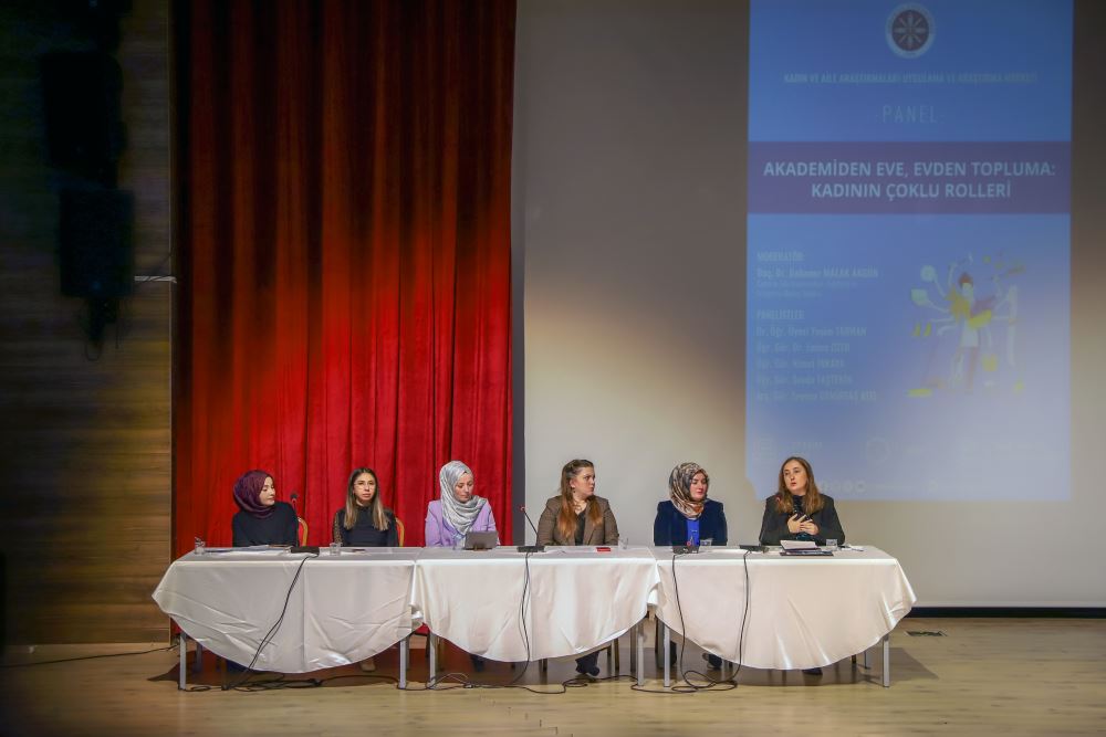 ARÜ’de “Akademiden Eve, Evden Topluma: Kadının Çoklu Rolleri” Paneli Gerçekleştirildi