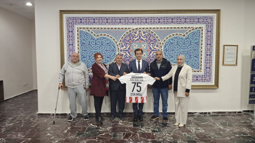 Ardahan Kura Gençlik ve Spor Kadın Futbol Kulübünden Rektörümüze Ziyaret