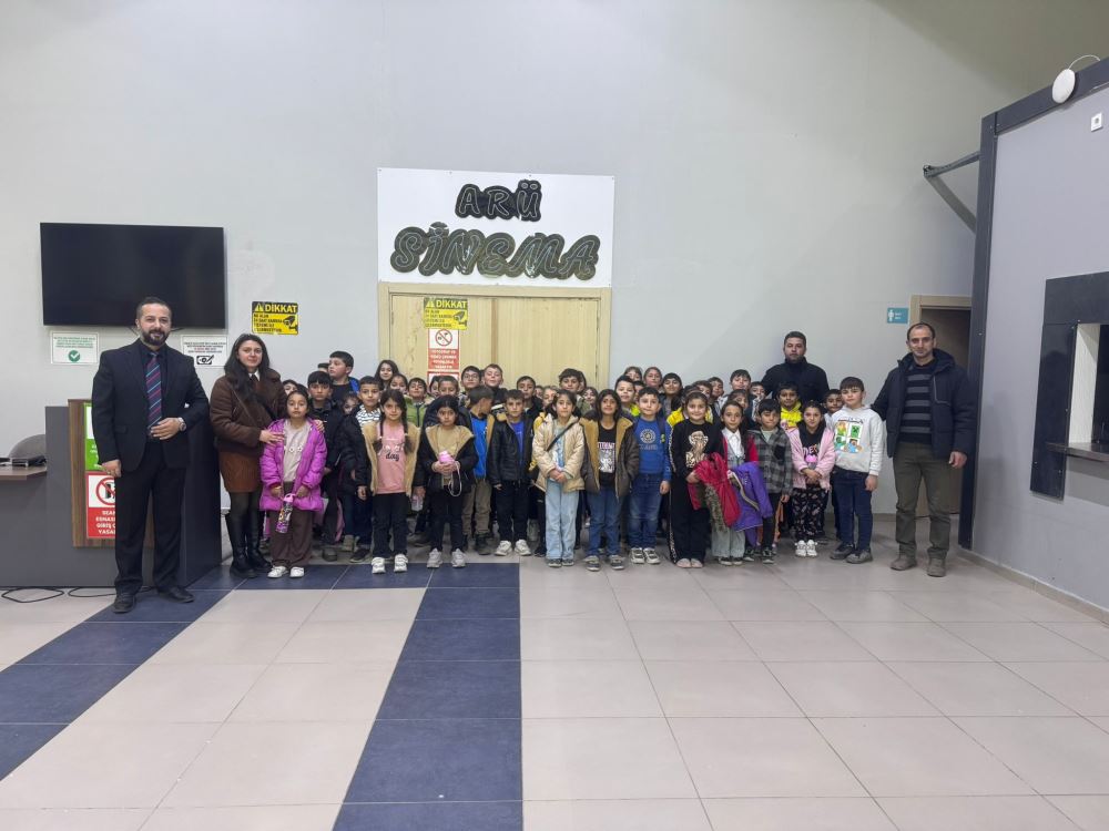 ARÜ SKS ve Çıldır İlçe MEM İş Birliğiyle Köy Okulu Öğrencileri ARÜ Sineması ile Buluştu