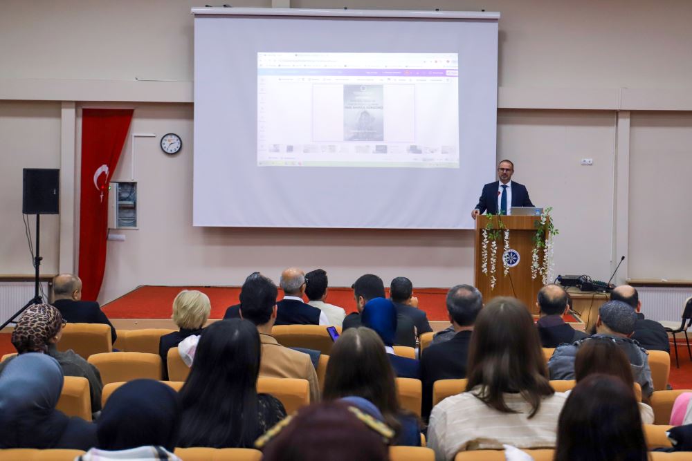 Üniversitemizde “Tarihsel Olgu ve Kimlik İnşası Olarak 1944 Ahıska Sürgünü” Konferansı Düzenlendi
