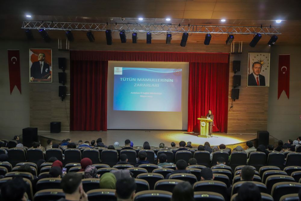 Üniversitemizde Bağımlılıkla Mücadele Konferansı Gerçekleştirildi