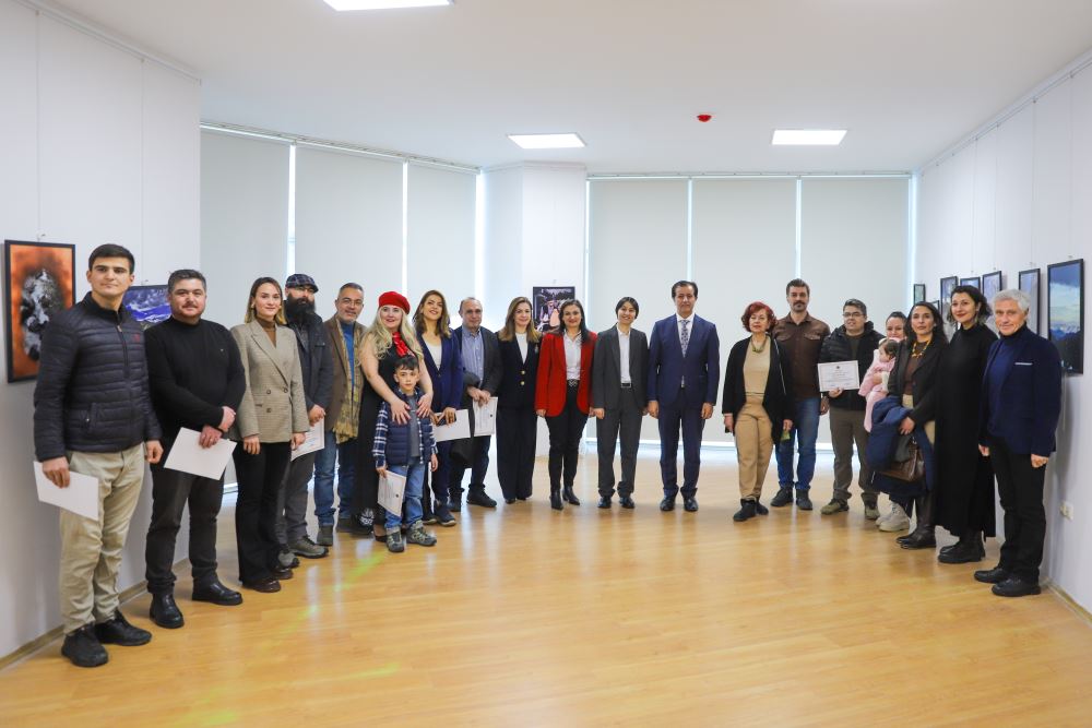 Temel Fotoğraf Kursu Sergisi Sanatseverlerle Buluştu