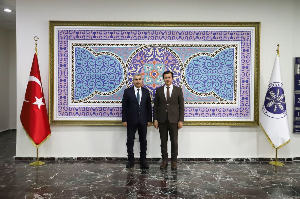 Ardahan İl Tarım ve Orman Müdürü Harun Akıllı’dan Rektörümüze Ziyaret