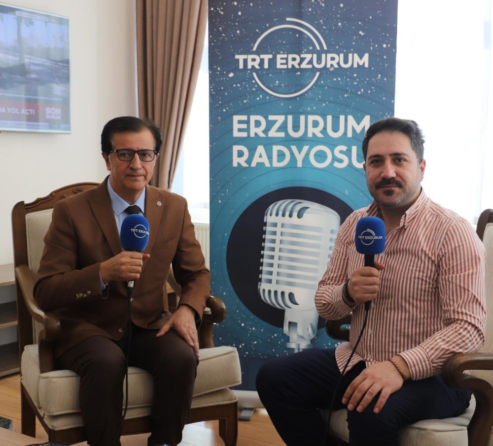 Rektörümüz Prof. Dr. Öztürk Emiroğlu TRT Erzurum Radyosu’nun Canlı Yayın Konuğu Oldu