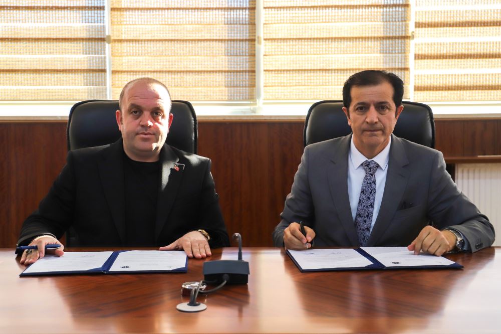 Üniversitemiz ile Yeşilay Ardahan Şubesi Arasında İş Birliği Protokolü İmzalandı