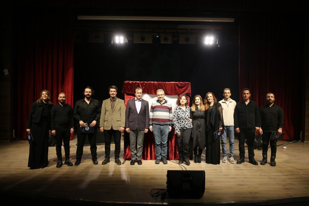 Üniversitemizde Geleneksel Türk Tiyatrosu ve Fasıl Dinletisi ile Ramazan Ruhu Yaşatıldı