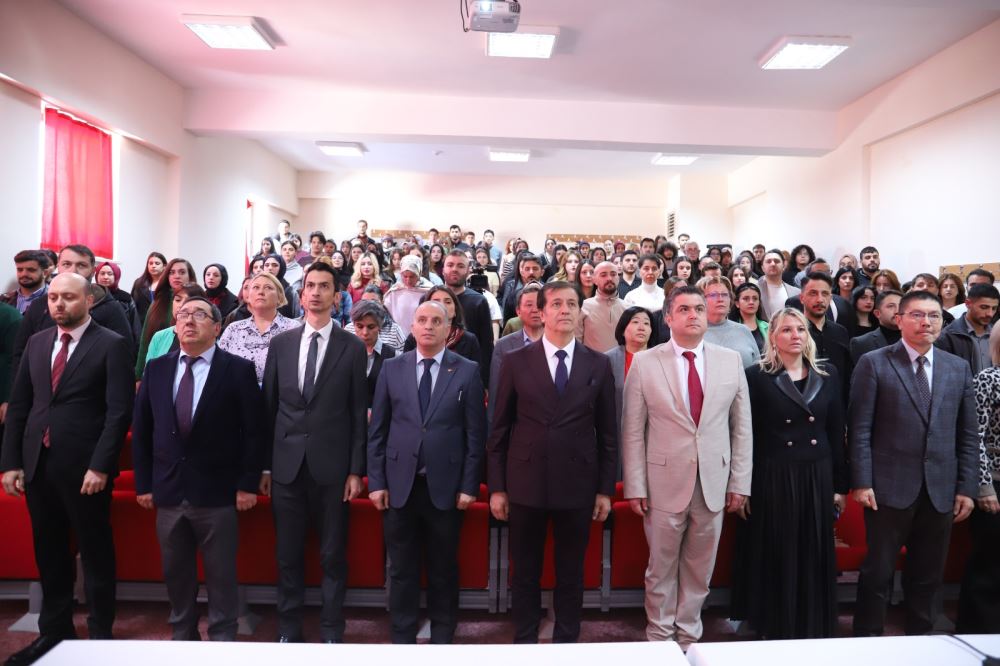 Rektörümüz Prof. Dr. Öztürk Emiroğlu’nun Katılımıyla “İstiklâl Marşı’nın Kabulü ve Mehmet Âkif Ersoy” Başlıklı Konferans Düzenlendi
