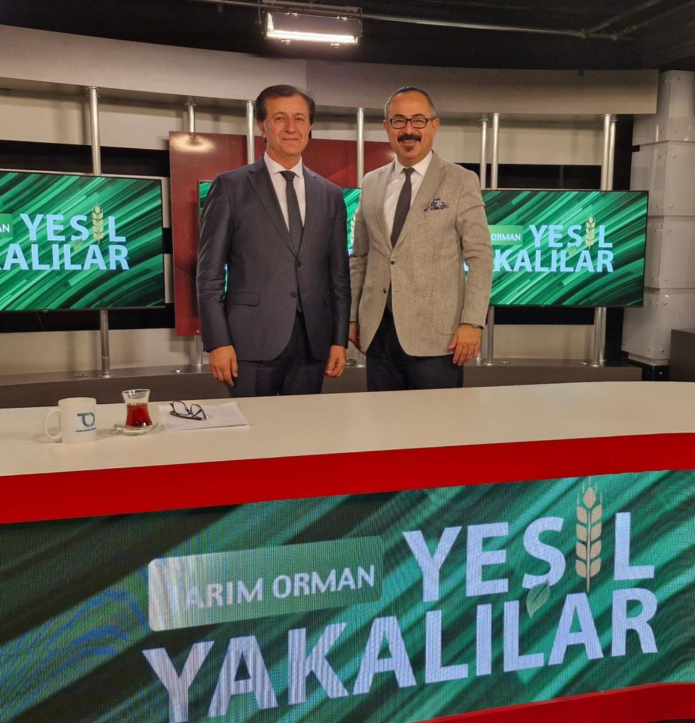 Rektörümüz Prof. Dr. Öztürk Emiroğlu, "Yeşil Yakalılar" Programında Üniversitemizin Vizyonunu ve Tarımsal Projelerini Anlattı