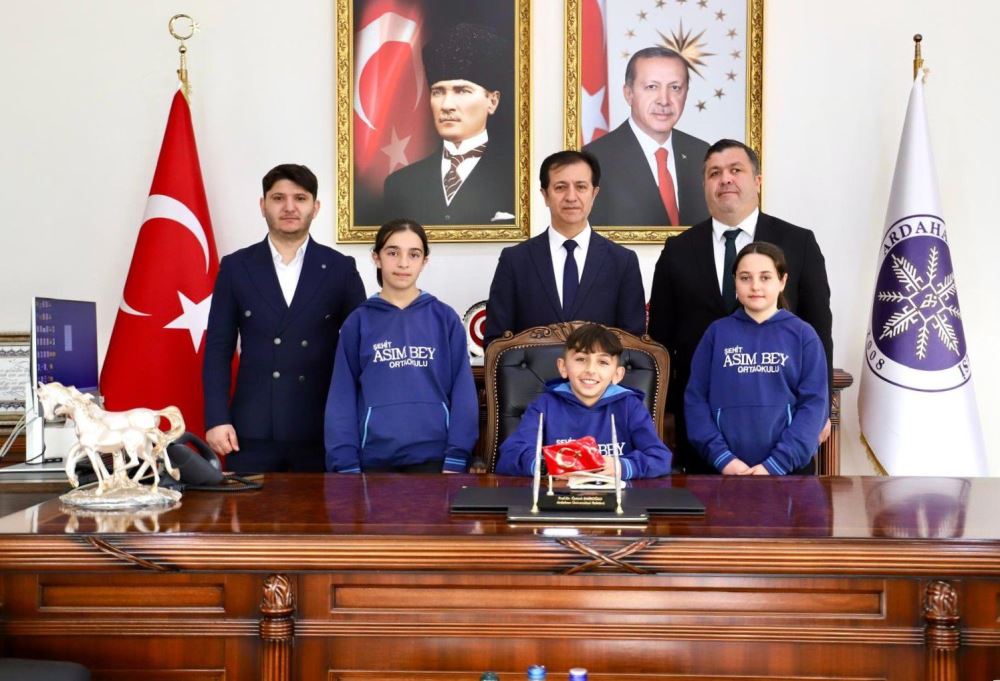 23 Nisan’da Rektörlük Koltuğu Geleceğin Bilim İnsanlarına Emanet