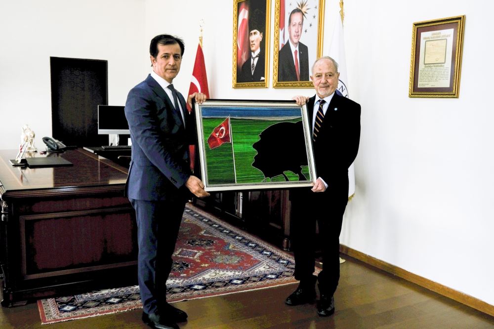 Türk Devletleri Teşkilatı Kurucu Genel Sekreteri Emekli Büyükelçi Sayın Halil Akıncı Rektörümüzü Ziyaret Etti