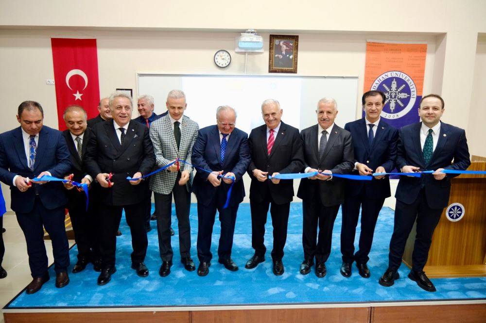 Ardahan Üniversitesinde İki Amfiye Sayın Binali Yıldırım ve Dr. Hasan Hasanov’un Adı Verildi