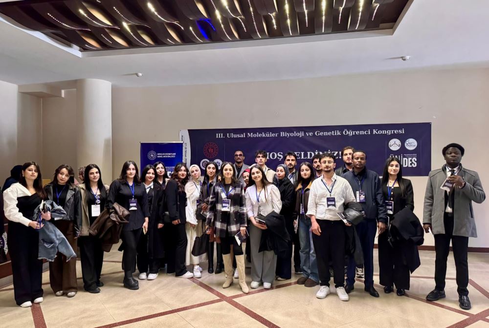 Üniversitemiz Sağlık Hizmetleri MYO Öğrencilerimiz 3. Ulusal Moleküler Biyoloji ve Genetik Öğrenci Kongresi’ne Katıldı