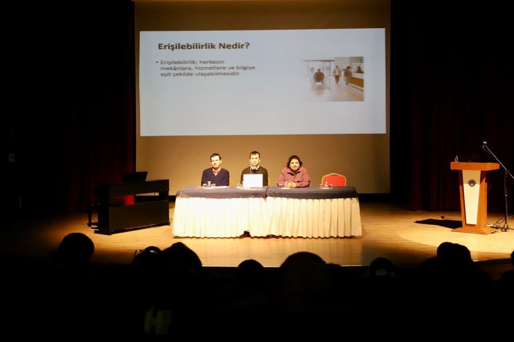 Üniversitemizde Engelsiz Bir Gelecek İçin Sanat ve Farkındalık Buluşması: “Engelleri Değil, Yetenekleri Konuşalım”