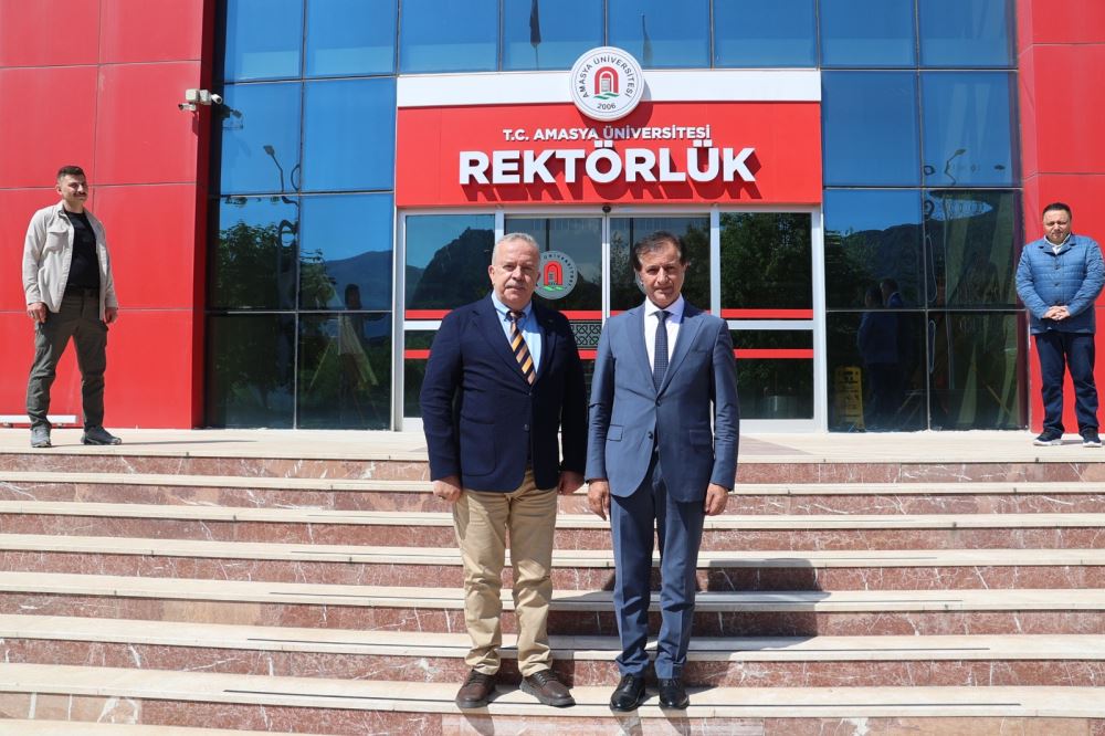 Rektörümüzden Amasya Üniversitesi Rektörü Sayın Prof. Dr. Ahmet Hakkı Turabi'ye Ziyaret