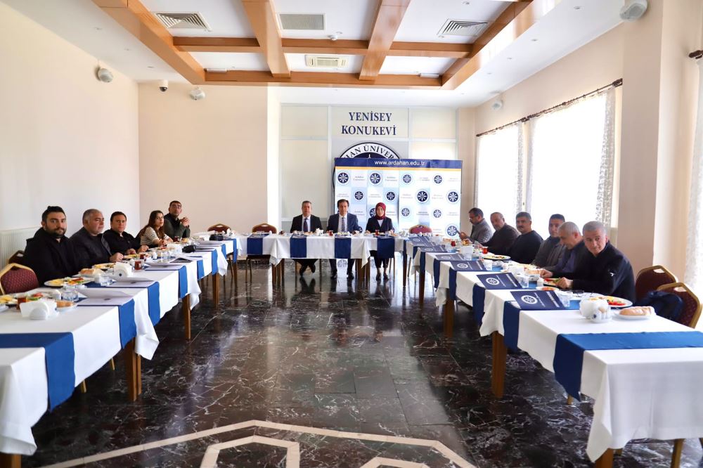 Rektörümüz Prof. Dr. Öztürk Emiroğlu Yerel Basınla Buluştu