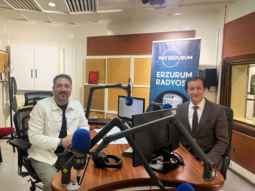 Rektörümüz Sayın Prof. Dr. Öztürk Emiroğlu TRT Erzurum Radyosu’nda "Hayatın İçinden" Programının Canlı Yayın Konuğu Oldu