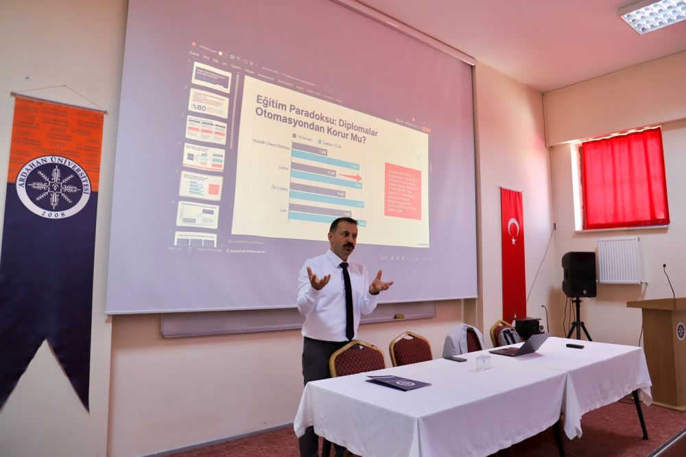 ARÜ’de “Kariyer Yolculuğunda Yapay Zekâ: Yapay Zekâ Burada Biz Neredeyiz?” Başlıklı Konferans Gerçekleştirildi